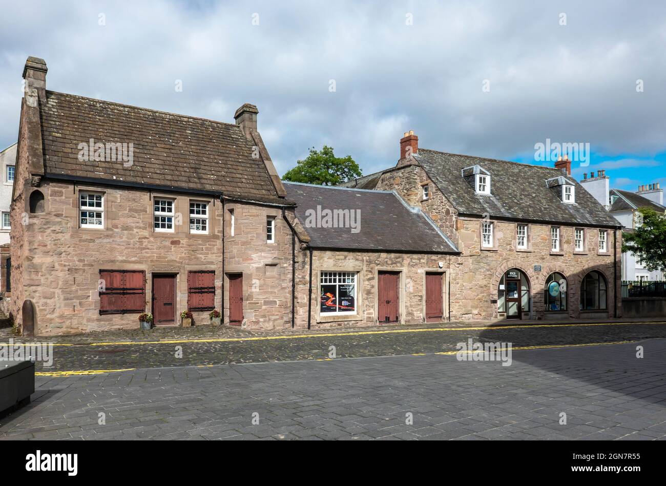 Lord John Murray House (r) e Fair Maid’s House (l) North Port Perth Scozia Regno Unito occupato dalla Royal Scottish Geographical Society Foto Stock