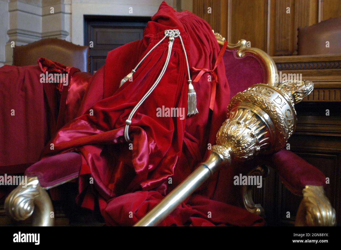 Roma Italia, 12/01/2004: Apertura annuale della Corte Suprema. Mazza cerimoniale della Corte di Cassazione in epoca Savoia. ©Andrea Sabbadini Foto Stock