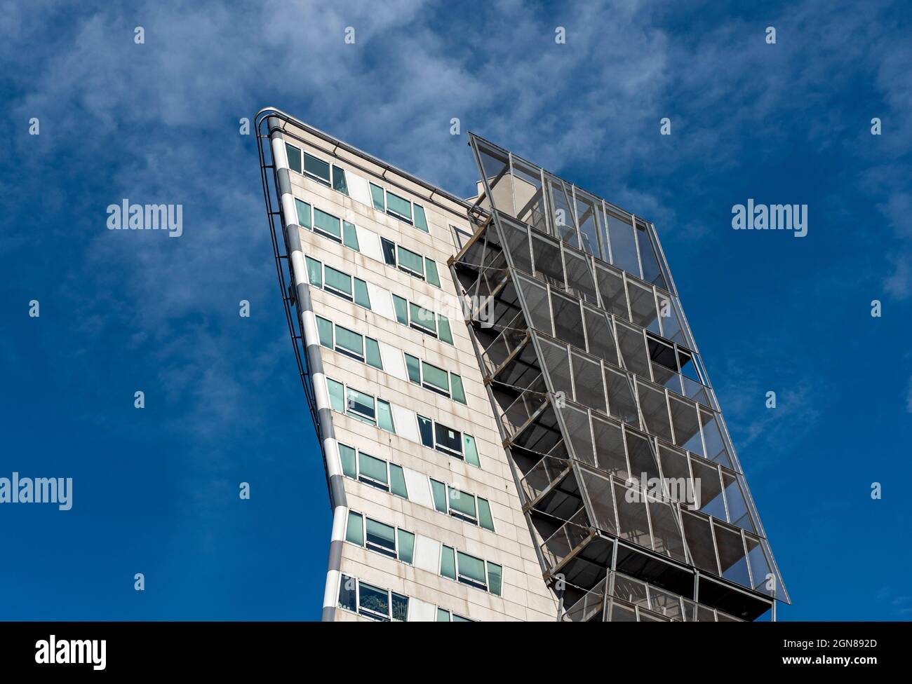 Schild (Shield) annesso al Gasometer B Building, Simmering, Vienna, Austria Foto Stock