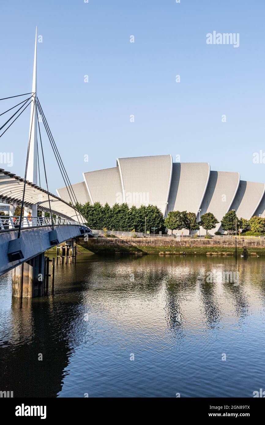 Lo Scottish Event Campus (SEC) accanto a Bells Bridge sul fiume Clyde a Glasgow, Scozia Regno Unito Foto Stock