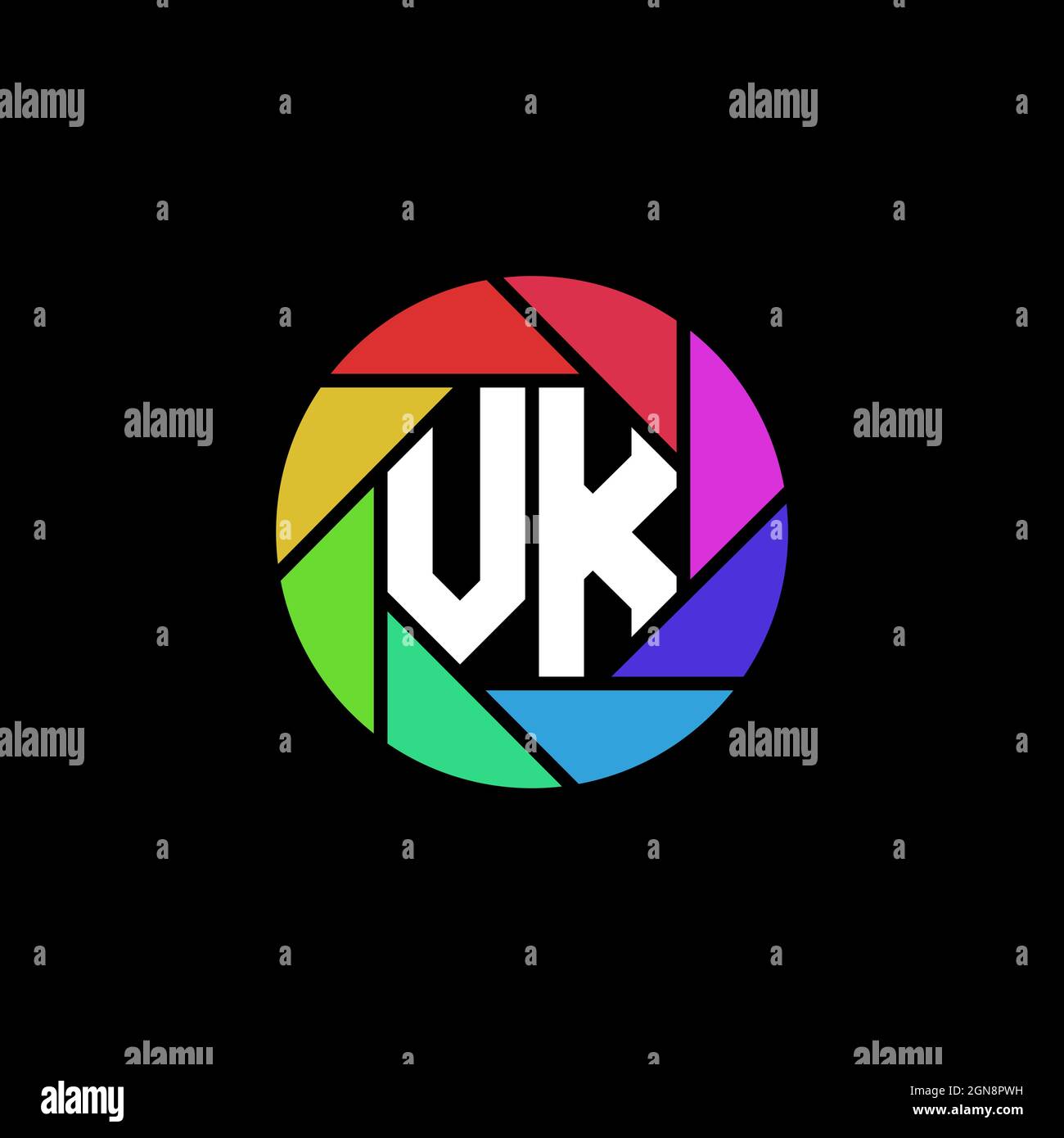 Logo VK Initial eSport gaming. Logo vettoriale con modello a forma di cranio con testa moderna Illustrazione Vettoriale