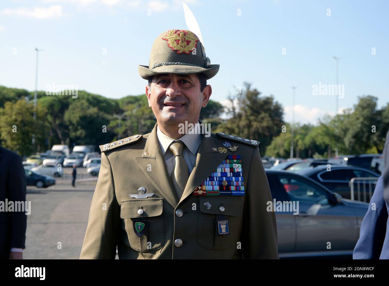 Roma, Italia. 23 settembre 2021. Il generale Francesco Paolo Figliuolo, commissario straordinario per l'emergenza Covid19, arriva alla conferenza annuale di Confindustria, al Palazzo dello Sport.Confindustria, è la federazione dei datori di lavoro e la camera nazionale di commercio italiana Credit: SOPA Images Limited/Alamy Live News Foto Stock