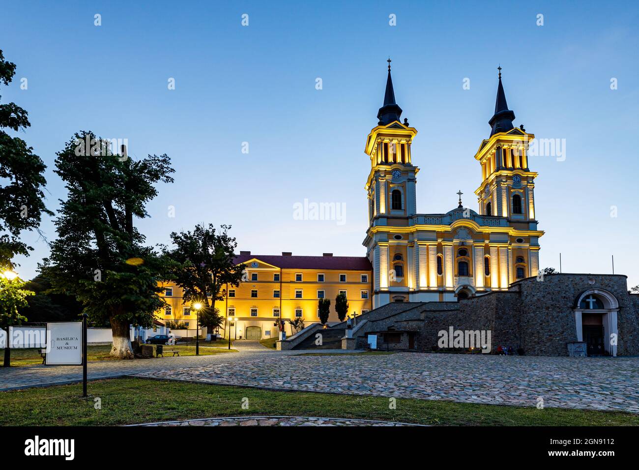 Radna Maria radna chiesa monastero francescano arad romania immagini e ...