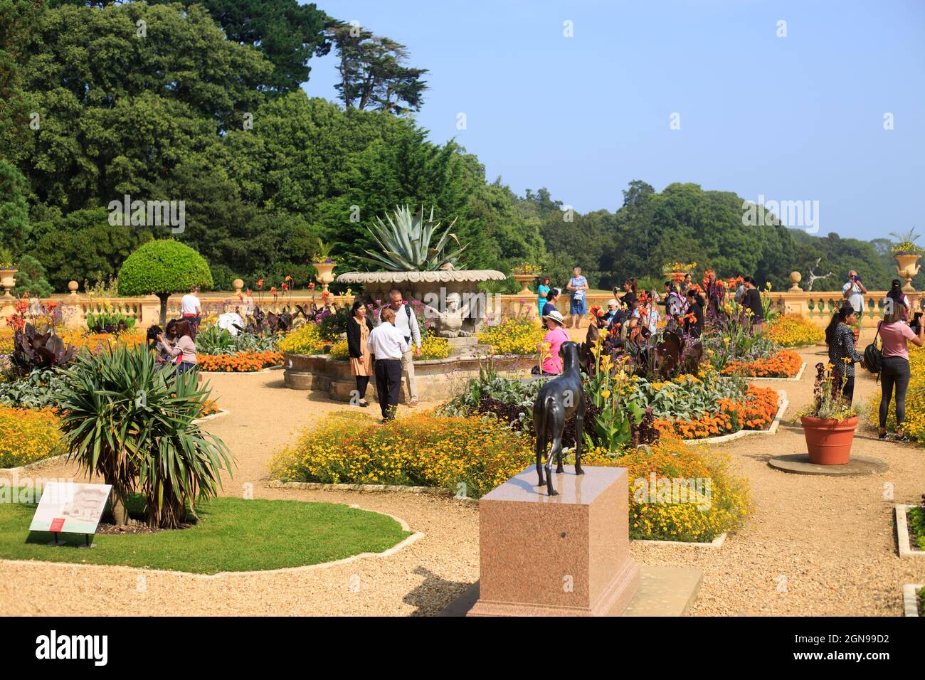 Osborne House, Isola di Wight, 2021. La casa e i giardini della Regina Vittoria sono splendidamente paesaggistici con molte piante belle. La terrazza superiore era ren Foto Stock