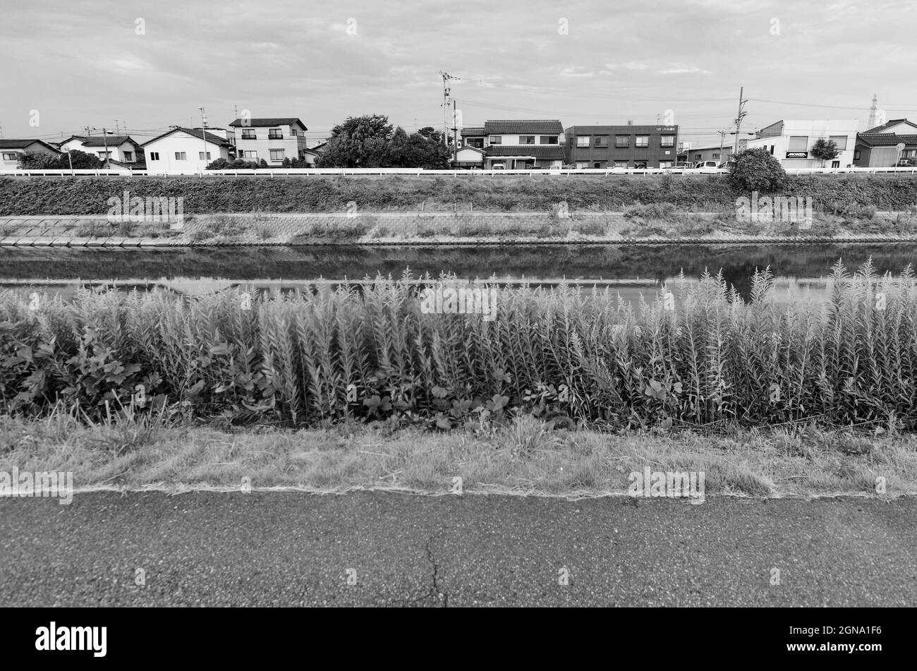 Case rurali di Kanazawa, architettura tradizionale, fascino della campagna, fattorie giapponesi, paesaggi rurali Foto Stock