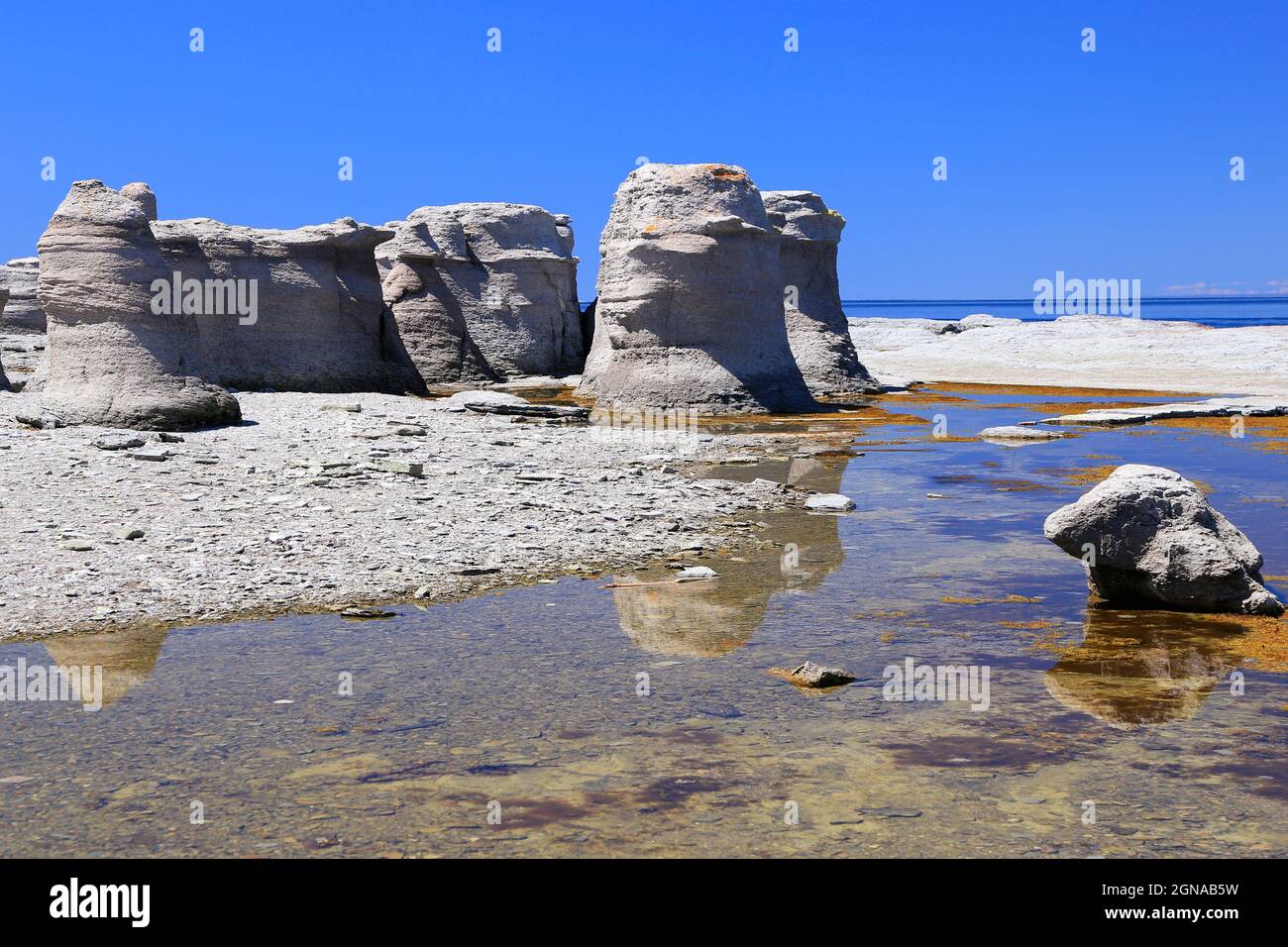 Erosione delle rocce nell'arcipelago di Mingan, Quebec, Canada Foto Stock