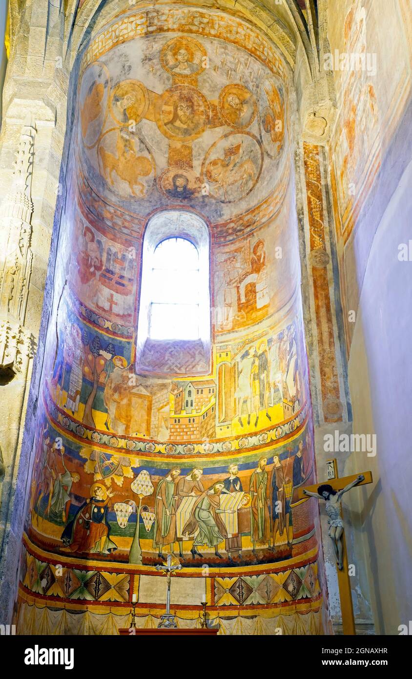 Lapidazione di Santo Stefano, particolare di affresco nell'abside meridionale. La più grande serie di mura figurativa della Svizzera Foto Stock