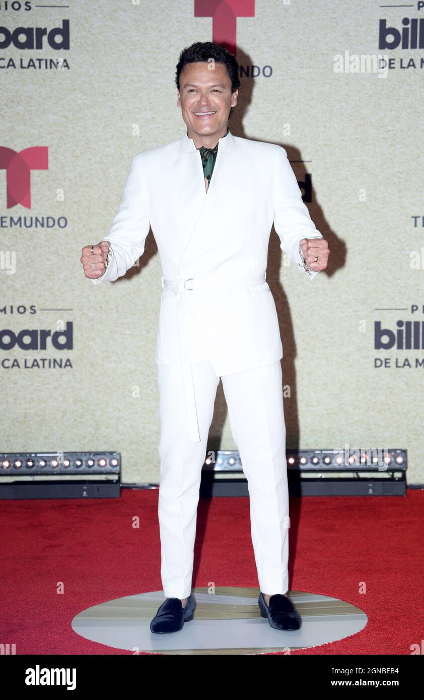 Coral Gables, Stati Uniti. 24 settembre 2021. Pedro Fernández arriva sul tappeto rosso ai Latin Billboard Music Awards 2021 presso l'Università di Miami, Watsco Center, giovedì 23 settembre 2021 a Coral Gables, Florida. Foto di Gary i Rothstein/UPI Credit: UPI/Alamy Live News Foto Stock