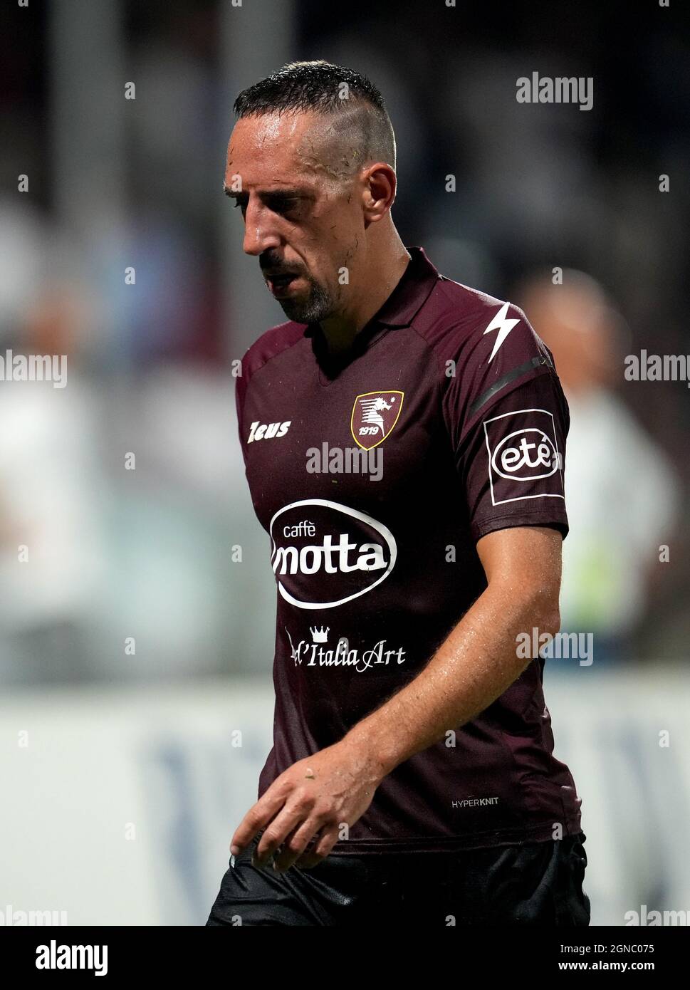 SALERNO, ITALIA - SETTEMBRE 18: Frank Ribery degli Stati Uniti Salernitana delusa, durante la Serie A match tra US Salernitana e Genova CFC allo Stadio Arechi il 18 Settembre 2021 a Salerno, Italia. (Foto tramite MB Media) Foto Stock