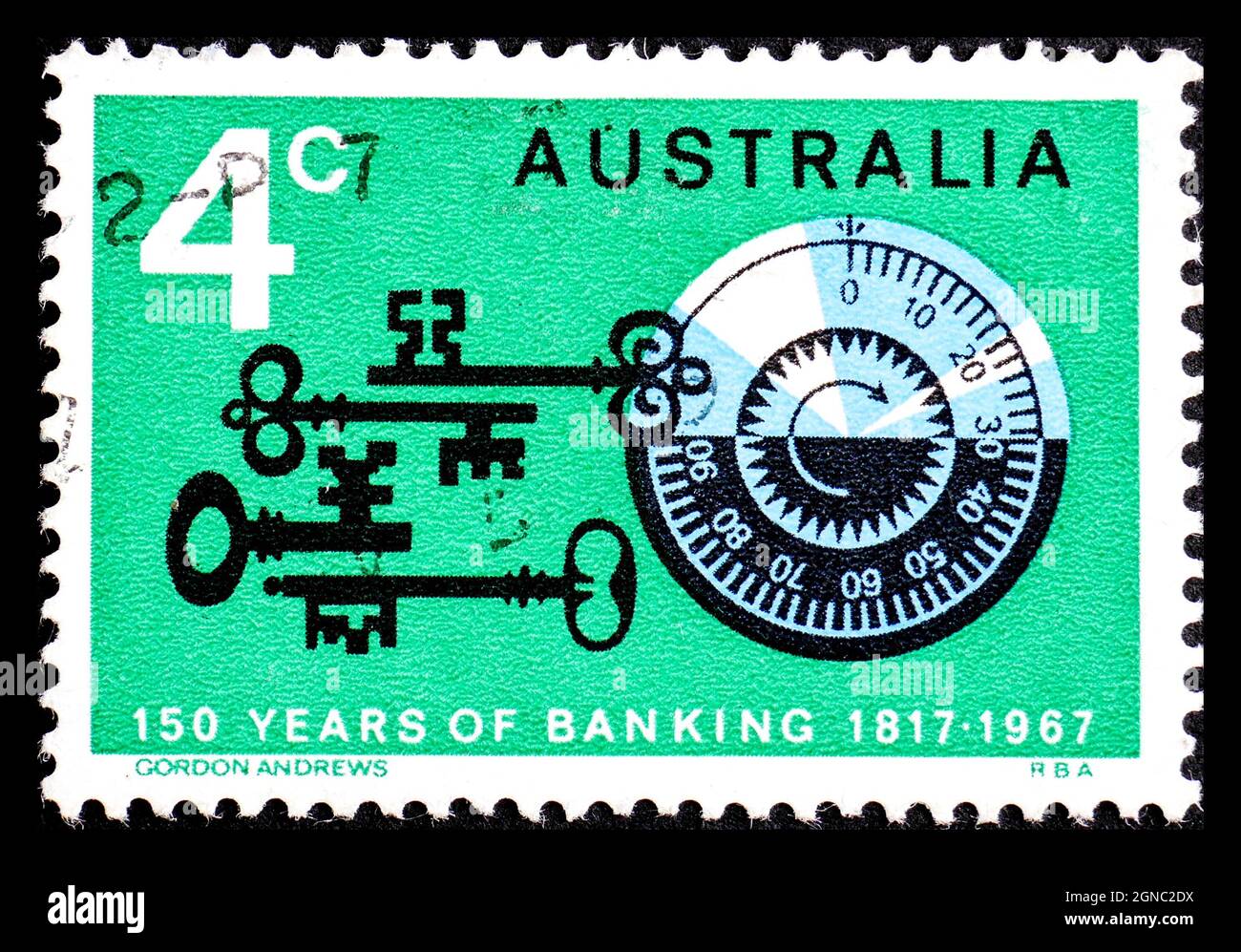AUSTRALIA - CIRCA 1967: Un francobollo cancellato dall'Australia che illustra 150 anni di operazioni bancarie in Australia Foto Stock