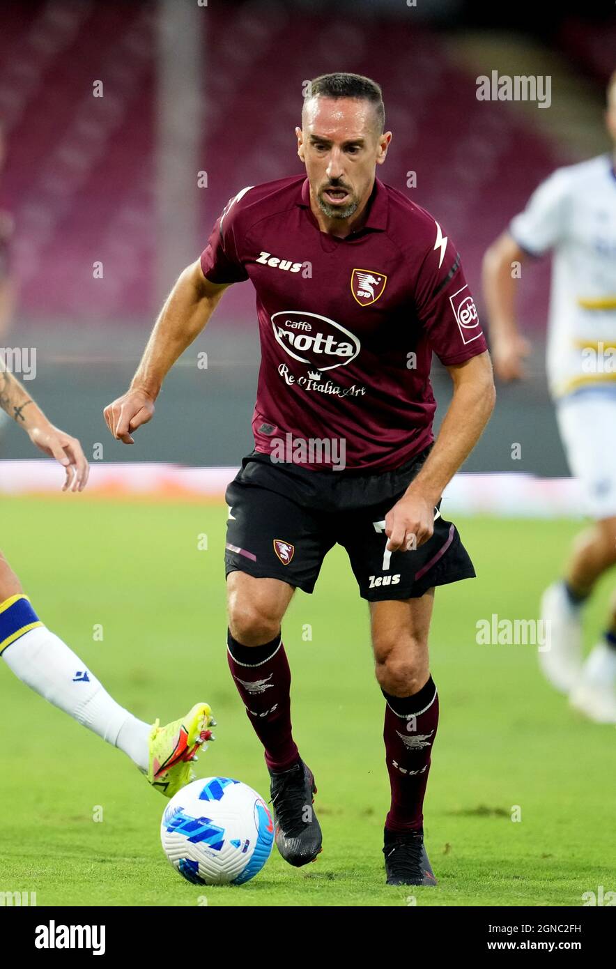 SALERNO, ITALIA - SETTEMBRE 22: Frank Ribery della US Salernitana in azione. Durante la Serie Una partita tra US Salernitana e Hellas Verona FC allo Stadio Arechi il 22 Settembre 2021 a Salerno, Italia. (Foto tramite MB Media) Foto Stock