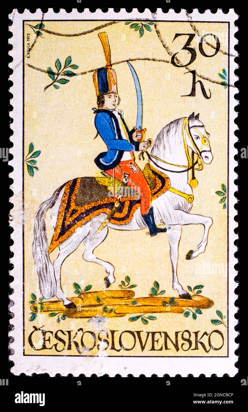 CECOSLOVACCHIA - CIRCA 1972: Un francobollo stampato in Cecoslovacchia, mostra Hussar 18 ° secolo, circa 1972 Foto Stock