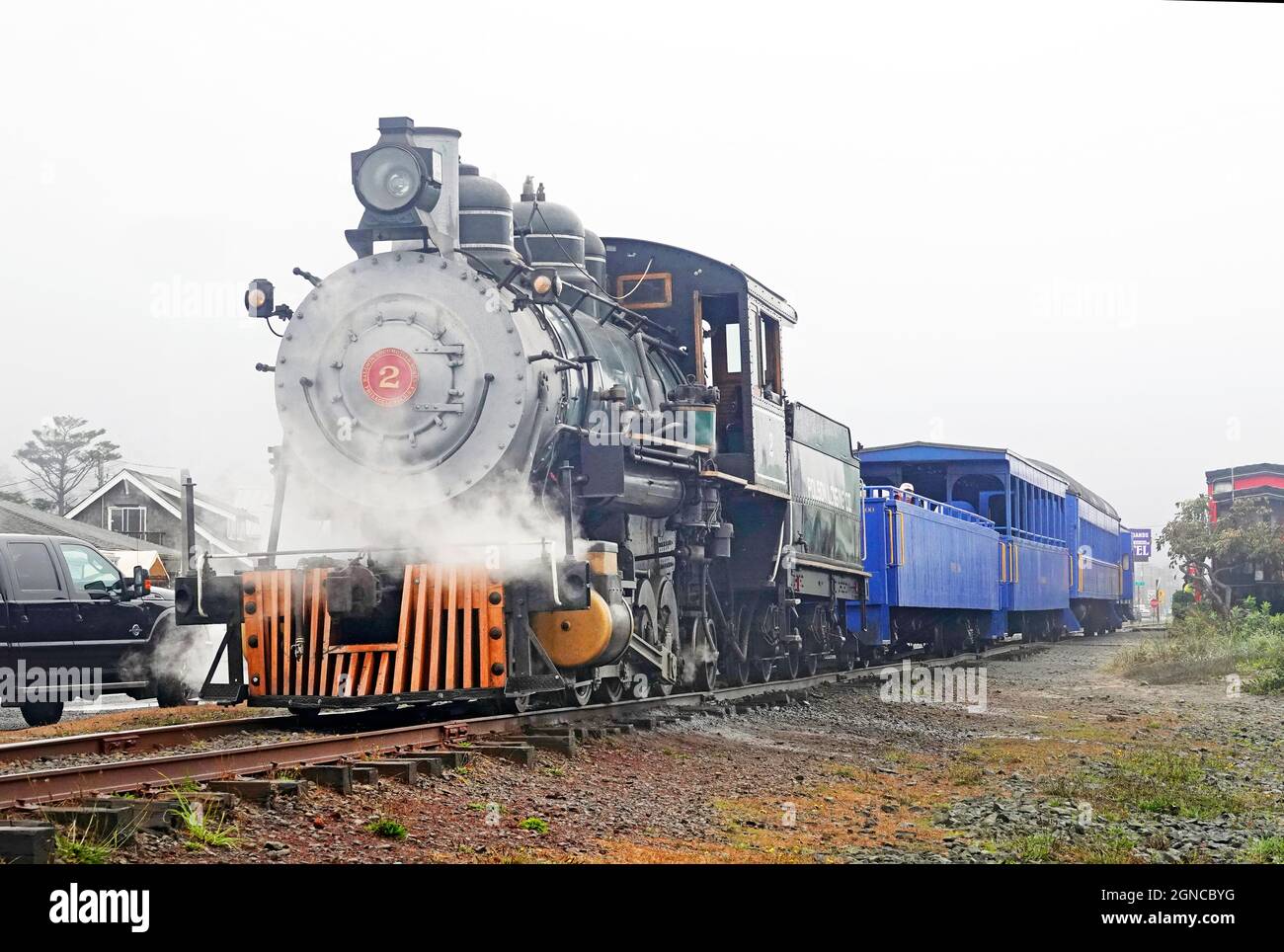 Uno storico motore a vapore appartenente alla Oregon Coast Scenic Railroads a Garibaldi, Oregon. Il treno opera tra Garibaldi e Rockaway Beach, Oregon. Foto Stock