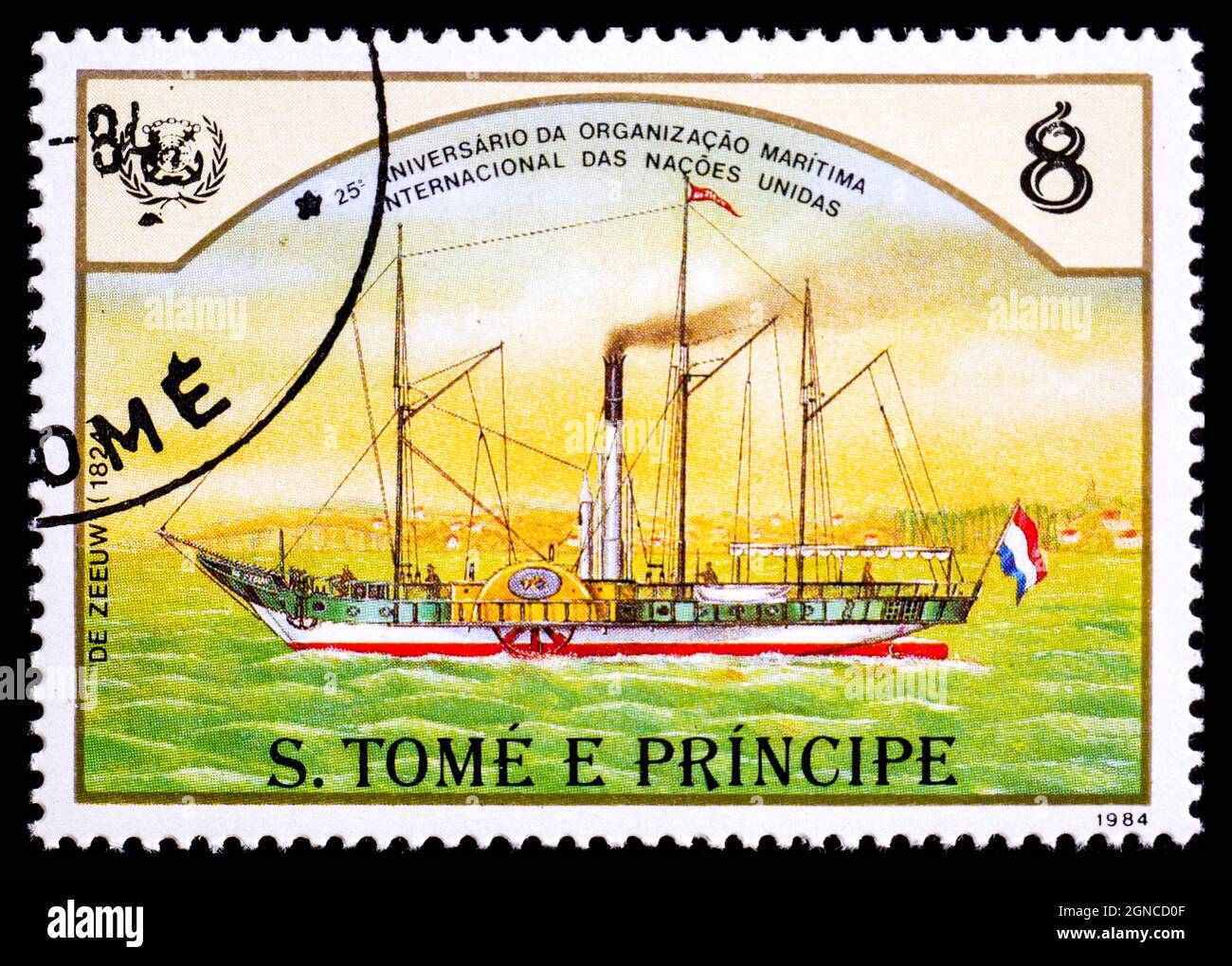 ST. ISOLE THOMAS E PRINCE - CIRCA 1984: Un francobollo stampato in St. Thomas e Isole Prince mostra la nave a vapore De Zeeuw, la serie è dedicata al Foto Stock