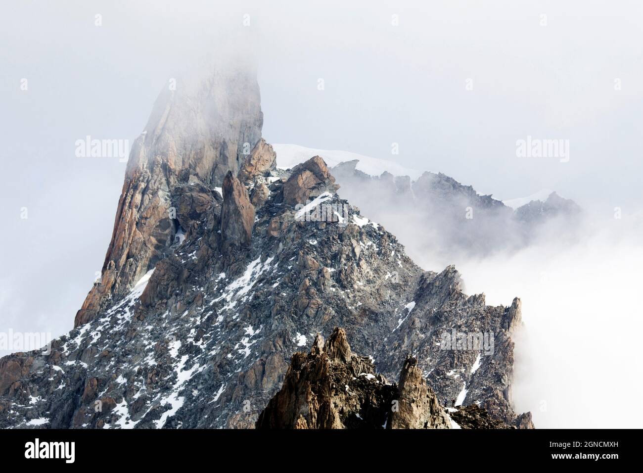 Montagne del lato meridionale del massiccio del Monte Bianco, Italia Foto Stock