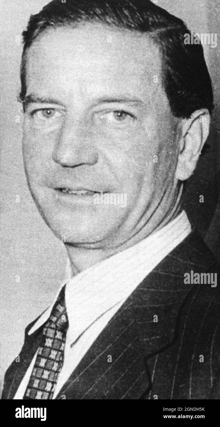 1960's, GRAN BRETAGNA : la spia inglese Harold Adrian KIM Russell PHILBY ( 1912 - 1988 ). Senior officer nel British Secret Intelligent Service ( SIS ) per dieci anni , ma in realtà un agente del KGB sovietico - SPIA - SPIONAGGIO - SPIONAGGIO - THE CAMBRIDGE RING - TIE - cravatta ---- Archivio GBB Foto Stock