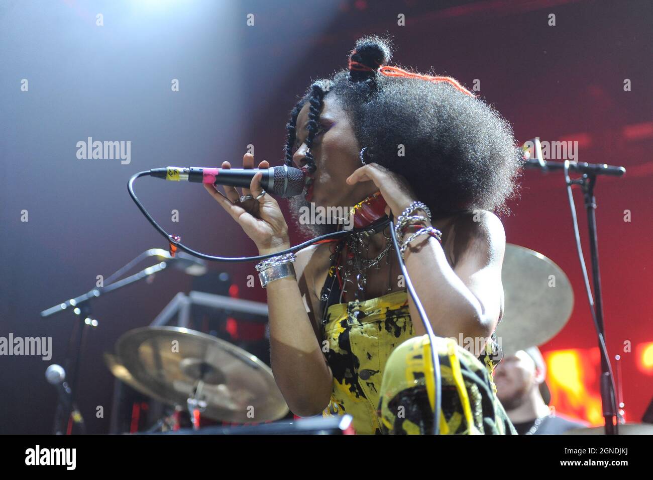 Settembre 24, 2021, Sheffield, South Yorkshire, U.K: Nova Twins che si esibisce alla Sheffield Arena (Credit Image: © Robin Burns/ZUMA Press Wire) Foto Stock