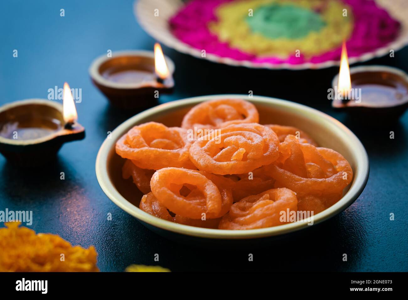 Diwali dolci jalebi Jhangiri Gujiya peda jndian dolce dolce mithai festival Dussehra Holi ganesh chaturthi RAM Navami Durga pooja ashtami Navratri Foto Stock