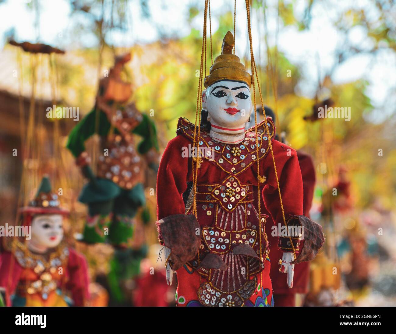 Burmese tradizionale in vendita presso il negozio di Bagan, Myanmar. La leggenda vuole che la puppetta apparve per la prima volta nel 11 ° secolo della dinastia Bagan Foto Stock