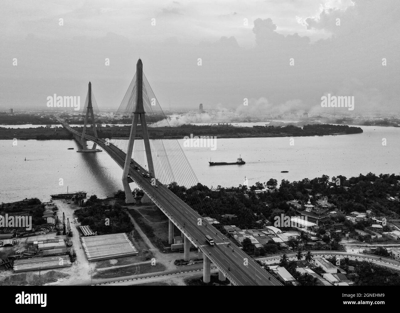 Il ponte di Can Tho vista aerea è famoso ponte nel delta del mekong, Vietnam Foto Stock