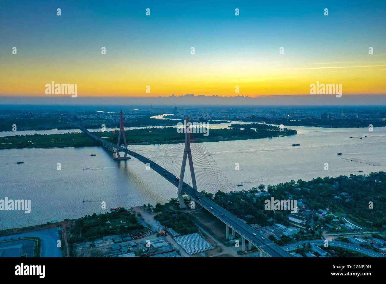 Il ponte di Can Tho vista aerea è famoso ponte nel delta del mekong, Vietnam Foto Stock