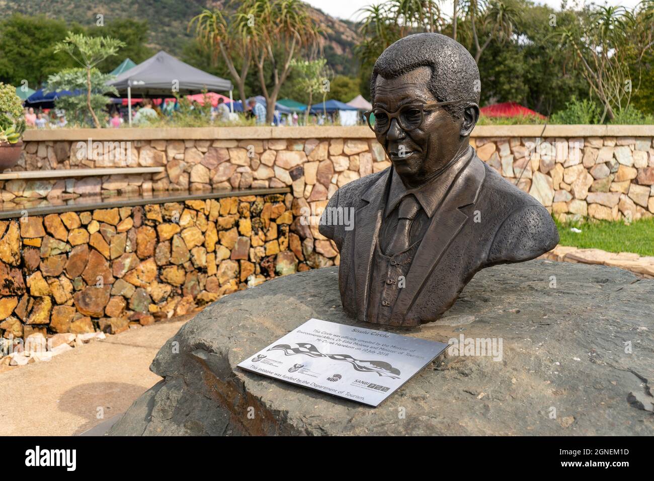 Johannesburg, Sudafrica - Aprile 20 2019: Walter Sisulu busto, Giardini Botanici. Foto di alta qualità Foto Stock
