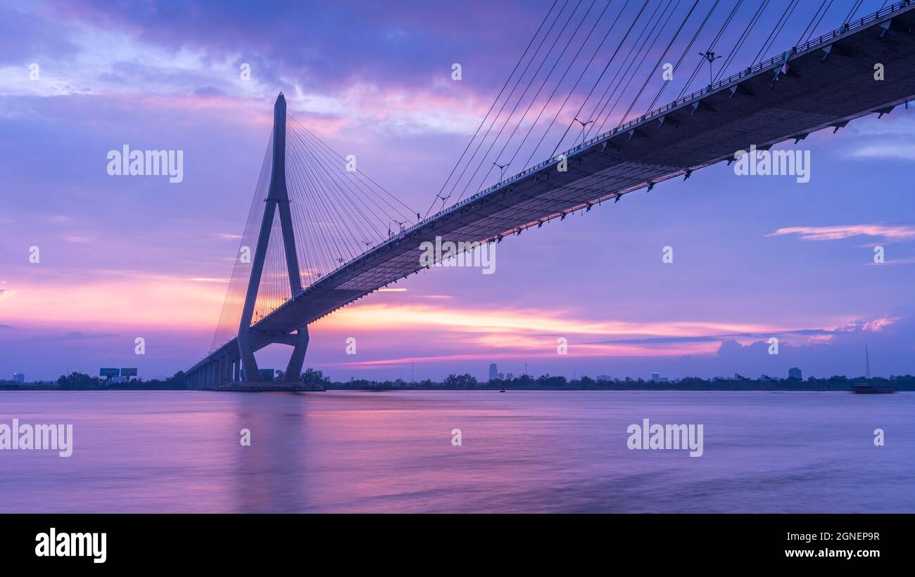 Il ponte di Can Tho vista aerea è famoso ponte nel delta del mekong, Vietnam Foto Stock