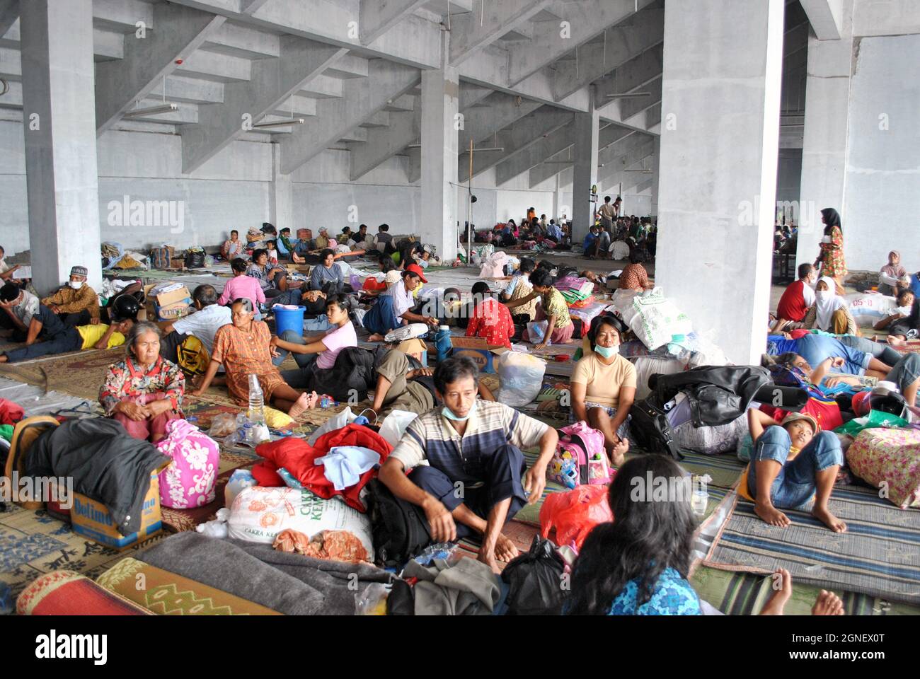 Questo è lo stato dei residenti intorno al Monte Merapi che sono stati sfollati a causa dell'eruzione del Monte Merapi nel 2010 Foto Stock