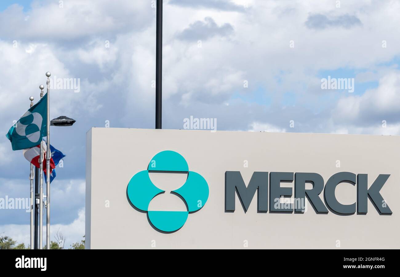 Kirkland, Quebec, Canada - 3 settembre 2021: Sede principale di Merck Canada a Kirkland, Quebec, Canada. Foto Stock