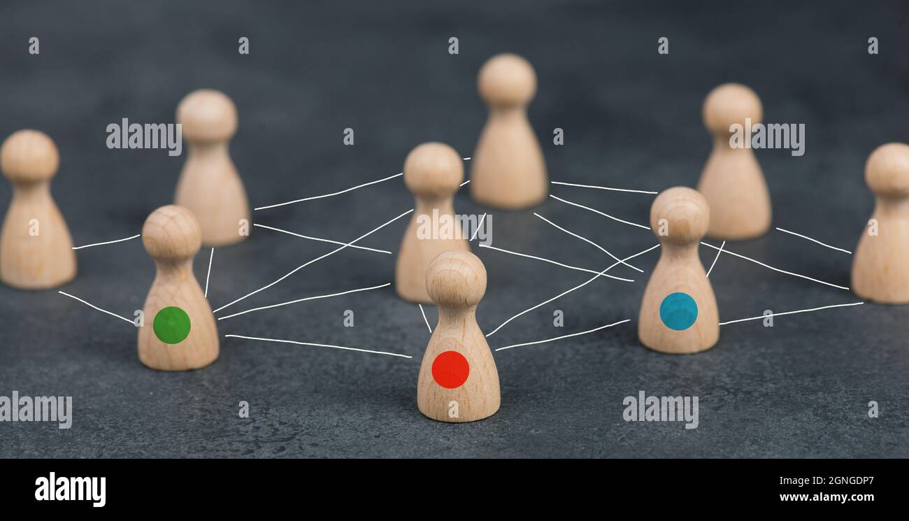 Gruppo di persone che si connettono attraverso un web, business networking e comunicazione Foto Stock