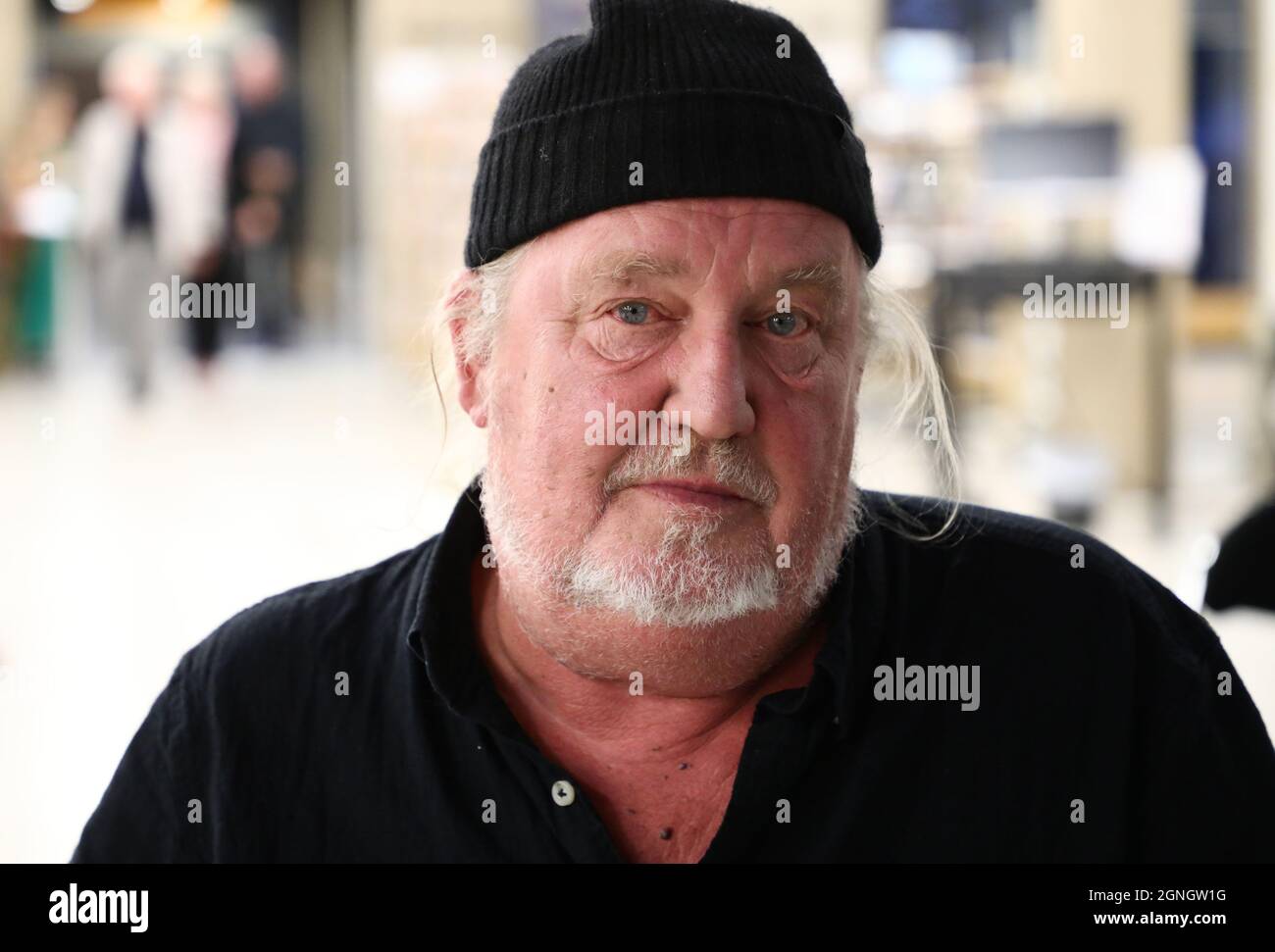 Norrköping, Svezia. 25 settembre 2021. Plura, della band Eldkvarn, prima di un concerto il sabato sera a Kulturatten (serata culturale) nella città di Norrköping, Svezia. Credit: Jeppe Gustafsson/Alamy Live News Foto Stock