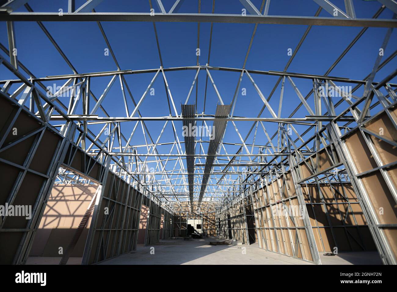 Gaza, Palestina. 25 Settembre 2021. Una visione generale di un ospedale in costruzione e affiliato all'ospedale europeo di Gaza nella striscia meridionale di Gaza, Credit: SOPA Images Limited/Alamy Live News Foto Stock