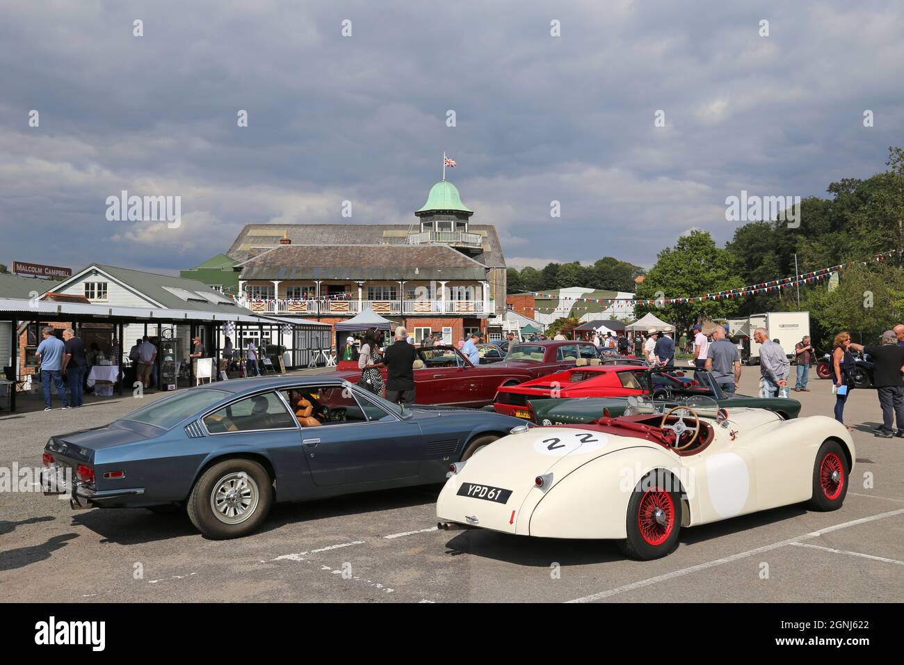 Parcheggio per soci, Stirling Moss Tribute, 12 settembre 2021, Brooklands Museum, Weybridge, Surrey, Inghilterra, Regno Unito, Europa Foto Stock