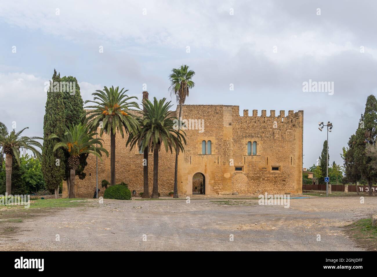 Facciata principale del Museo di Storia di Manacor, Torre dels Enagistes, sull'isola di Maiorca, Spagna Foto Stock