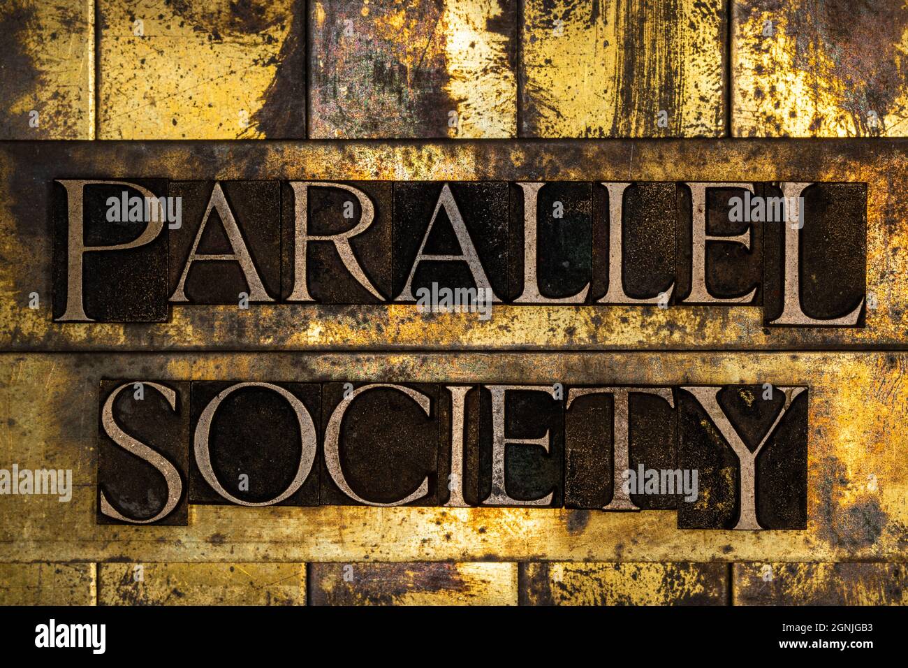 Testo della Parallel Society su rame grunge testurizzato e oro vintage fondo Foto Stock