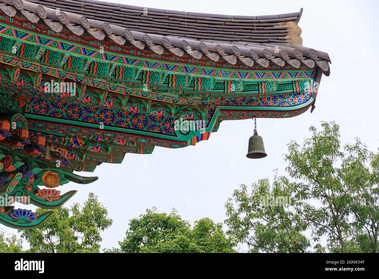 Paju, Gyeonggi-do, Repubblica di Corea - 13 agosto 2021. Tempio tradizionale coreano. Tempio yakcheonsa. Buddismo coreano. Foto Stock
