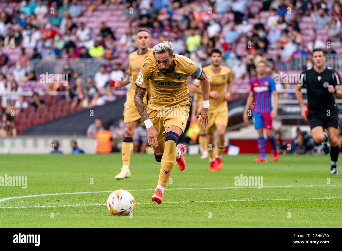 SPAGNA-CALCIO-LA LIGA SANTANDER-FCB VS LEVANTE UD. Giocatore di Levante UD (11) Morales durante la partita di la Liga Santander tra FC Barcelona e Levante UD a Camp Nou, Barcellona, Spagna, il 26 settembre 2021. © Joan Gosa 2021 Foto Stock