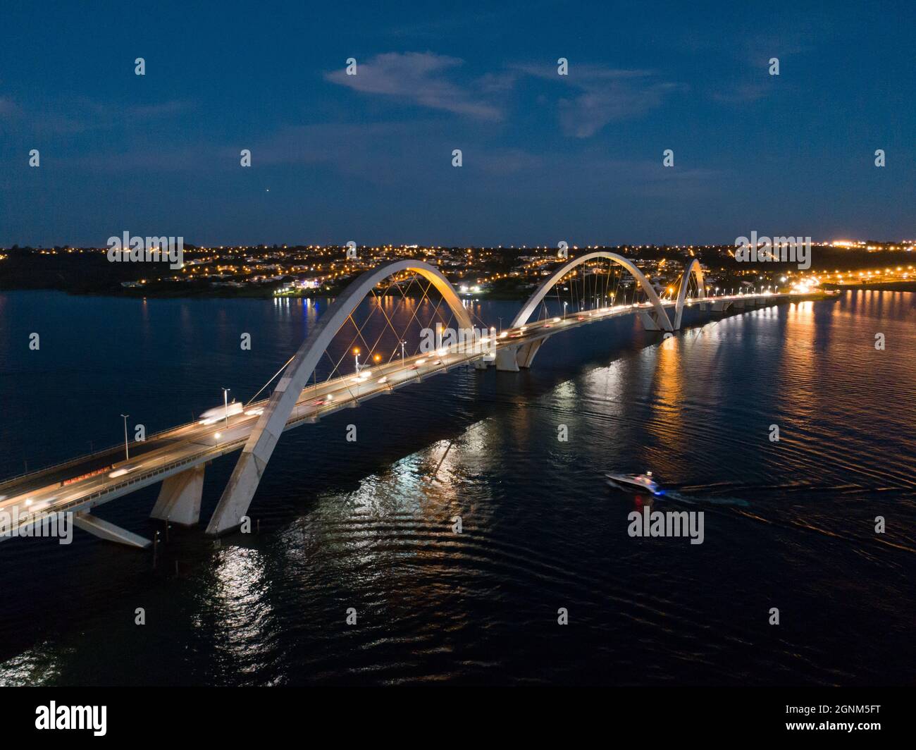 Foto Aerea Ponte JK sobre Lago Paranoa, Brasilia, Capital do Brasil Foto Stock