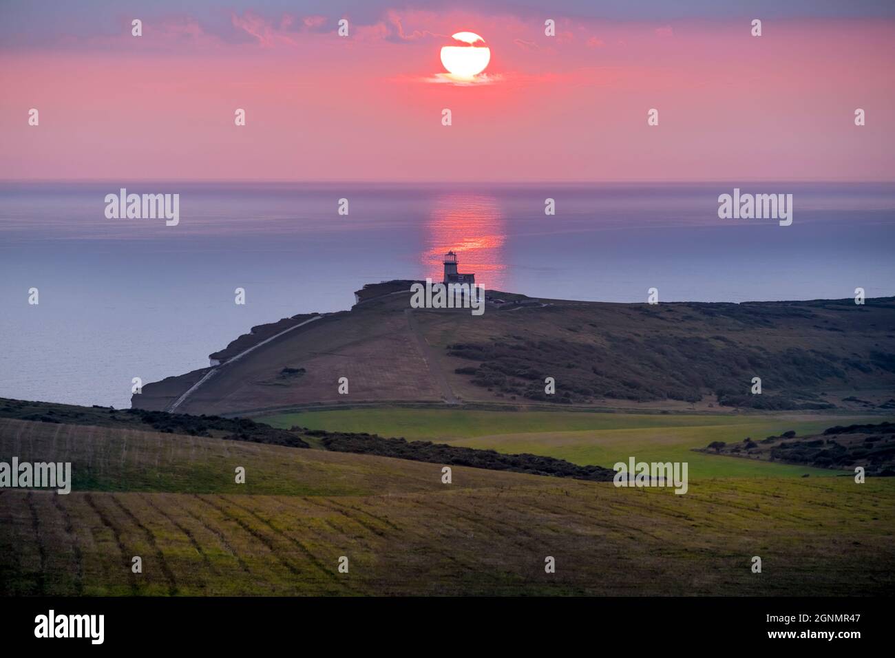 Faro Belle Tout sulla scogliera Sussex South Downs vicino a Eastbourne, e Sussex, Regno Unito. Foto Stock