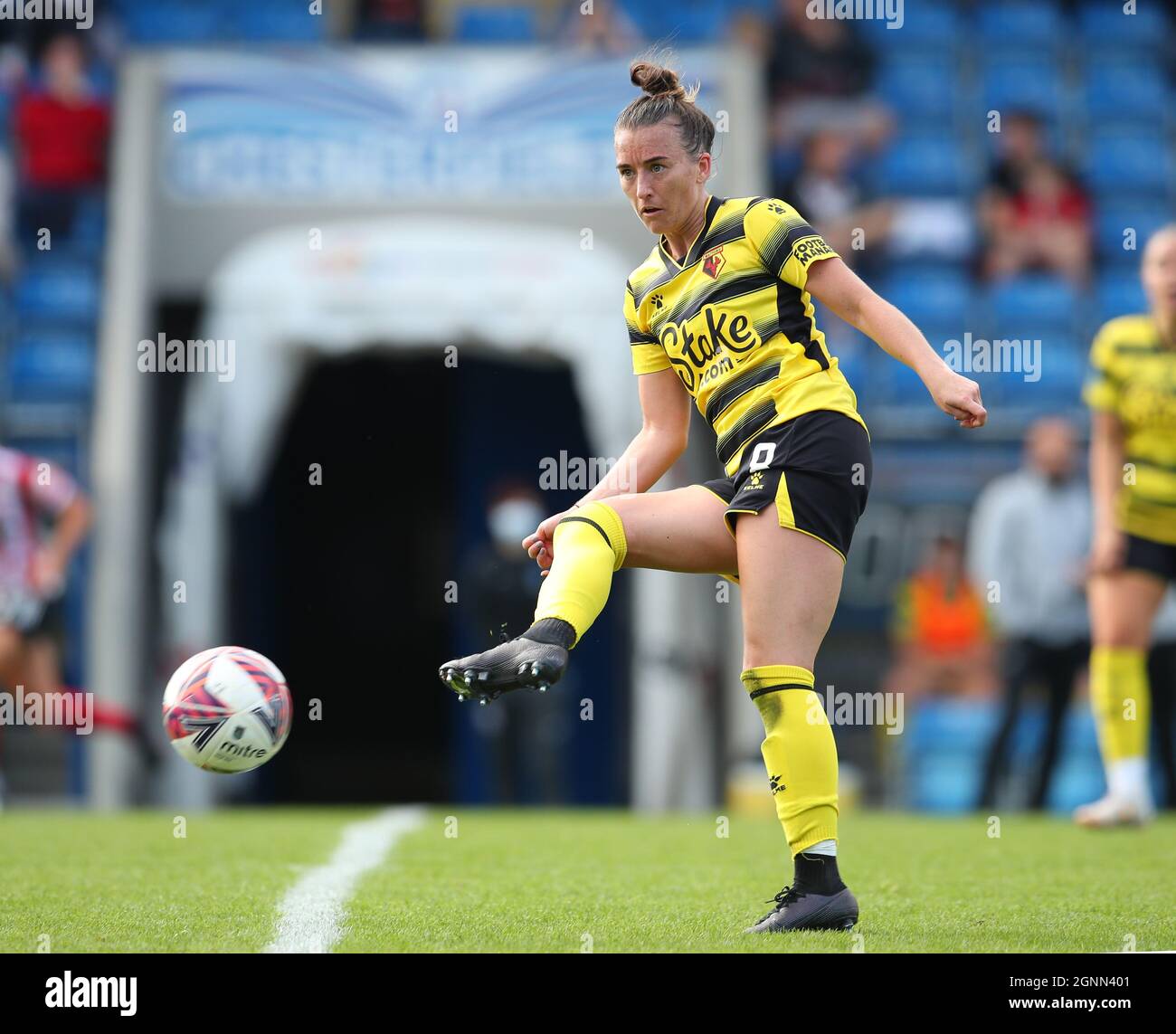 Chesterfield, Inghilterra, 26 settembre 2021. Amber Stobbs of Watford durante la partita del campionato delle donne fa al Technique Stadium di Chesterfield. Il credito dovrebbe essere: Simon Bellis / Sportimage Foto Stock