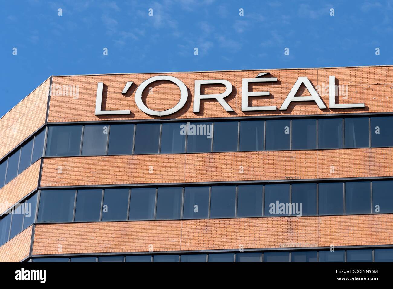 Etobicoke, Toronto, Canada - 26 settembre 2021: L'Oréal sede aziendale a Etobicoke, ON, Canada. Foto Stock