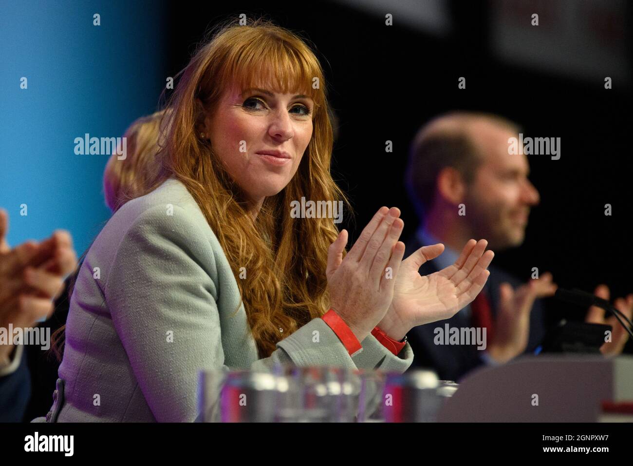 Brighton, Regno Unito. 27 settembre 2021. Il vice leader del partito laburista Angela Rayner ha illustrato la Conferenza del Partito laburista del 2021 a Brighton. Data foto: Lunedì 27 settembre 2021. Il credito fotografico dovrebbe essere: Matt Crossick/Empics/Alamy Live News Foto Stock