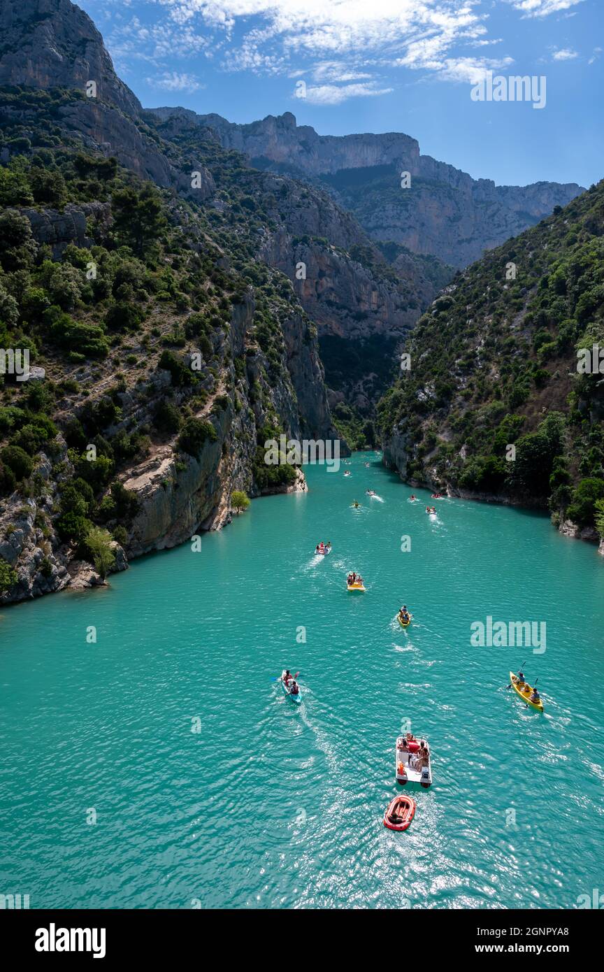 Parco nazionale Grand Canyon du Verdon e acque turchesi delle montagne lago di Sainte Croix e fiume Verdon, vacanze in Francia in estate Foto Stock