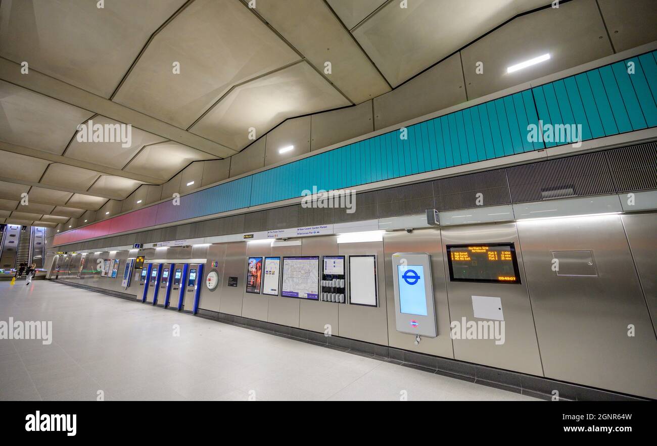 27 settembre 2021. Battersea Power Station, una nuova filiale della rete metropolitana Northern Line di Londra dalla stazione di Kennington Foto Stock