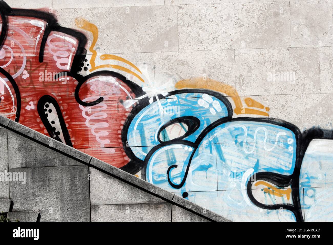 Street art sulle scale. Graffiti. Trieste. Italia. Foto Stock