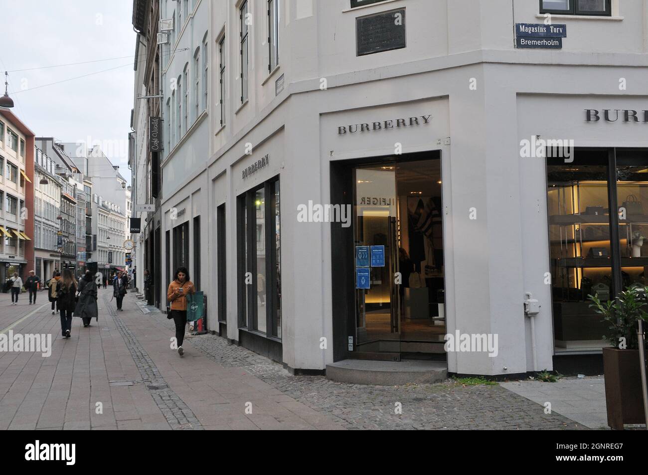 Copenhagen, Denmark.,27 Settembre 2021, /Burberry store su stroeget sulla via finanziaria della capitale danese. (Foto..Francis Joseph Dean/Dean Pictur Foto Stock