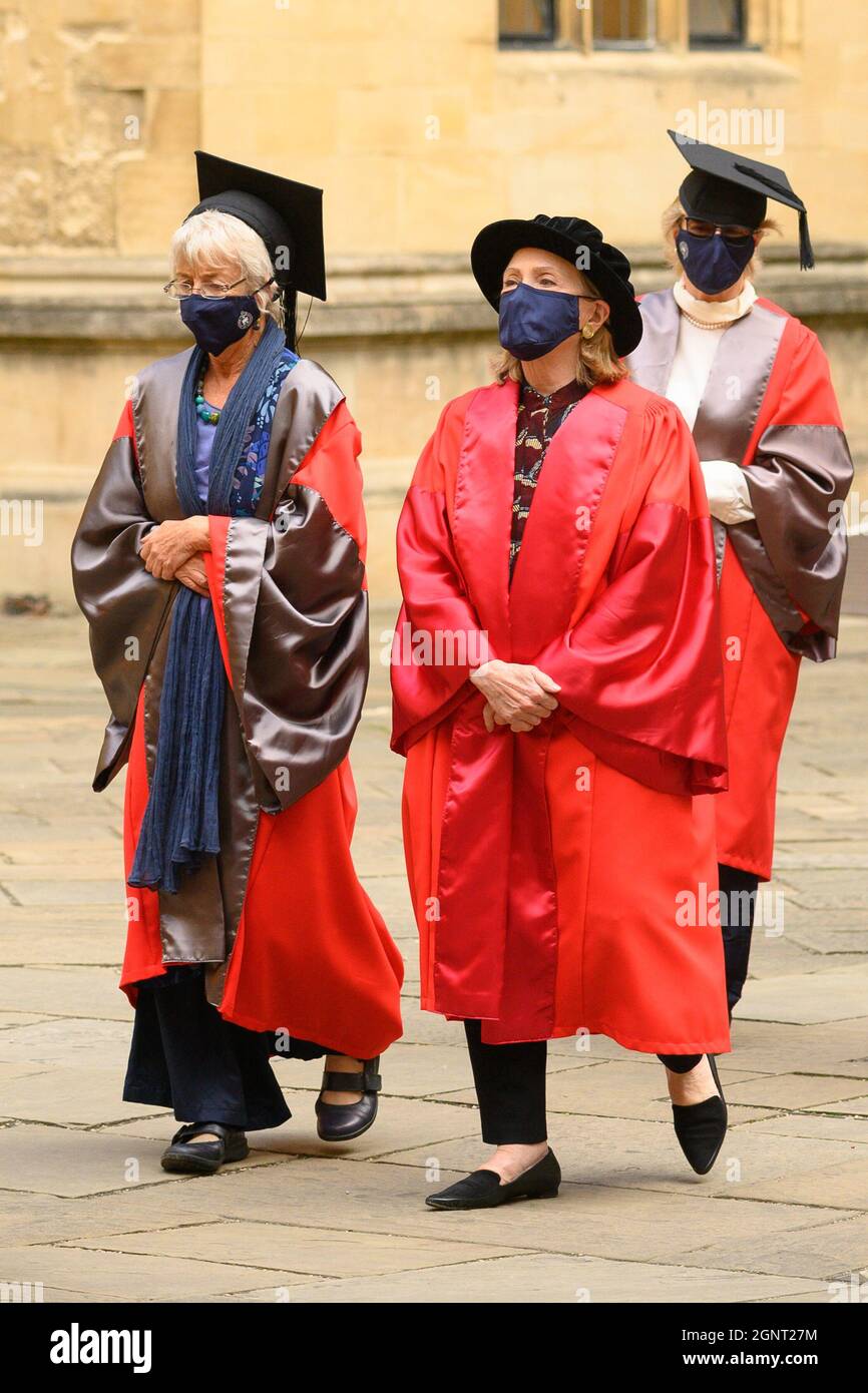 Il Segretario Hillary Rodham Clinton era tra le 6 persone venerate per ricevere la laurea onoraria dall'Università di Oxford alla cerimonia annuale di Encaenia Foto Stock
