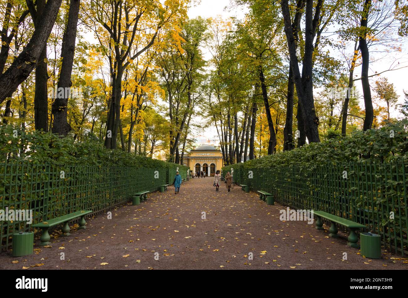 Giardino estivo (Letniy Sad) in autunno, San Pietroburgo, Russia Foto Stock