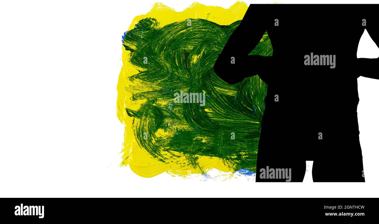 Sezione centrale della silhouette femminile del giocatore di pallamano giallo e verde pennellate Foto Stock