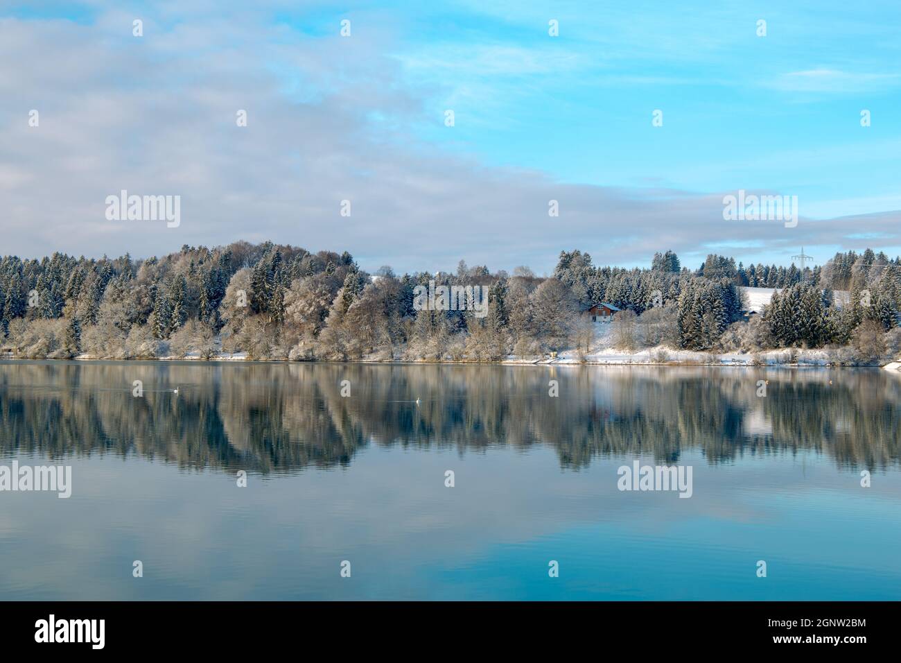 Effetto specchio del lago bavarese Foto Stock